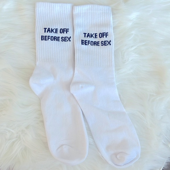 AKIRA “Take Off Before S-x”😵😮💨 Unisex Stretchy Crew Socks~NWOT - Picture 2 of 2
